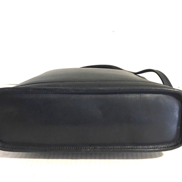 Coach vintage black leather shoulder handbag - Picture 8 of 9